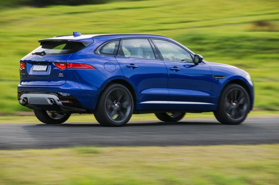  Jaguar F-Pace S 35t AWD 2016 года  (AU) (фото 17 из 29)